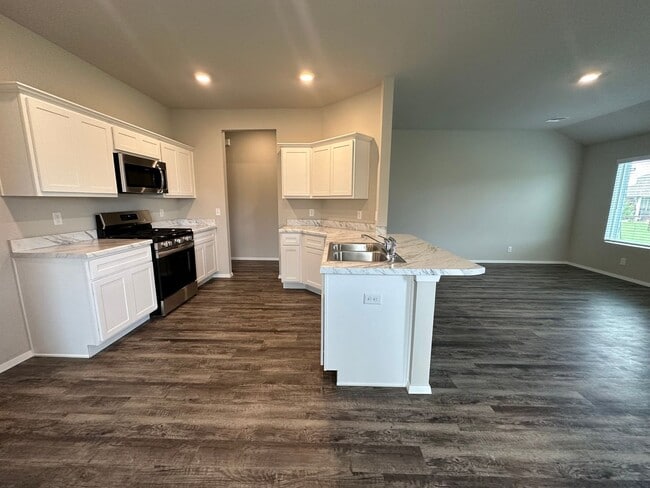 Photo - Quiet cul-da-sack - 3 bed 2 bath 2 car garage