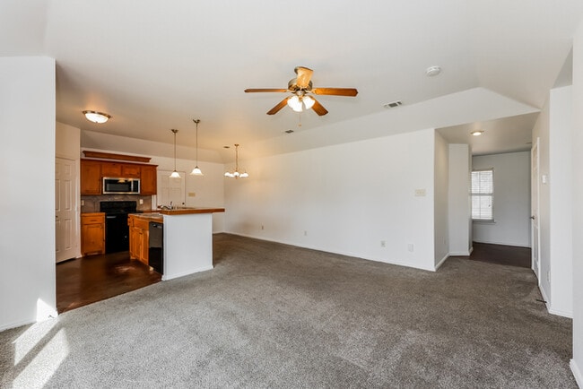 Photo - 413 Maplewood St