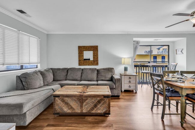 Building Photo - 202 75th Ave N Unit ID1383725P