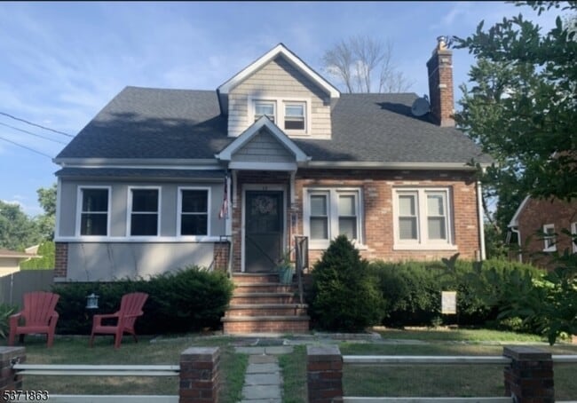 Building Photo - 15 Rosedale Ave Rental
