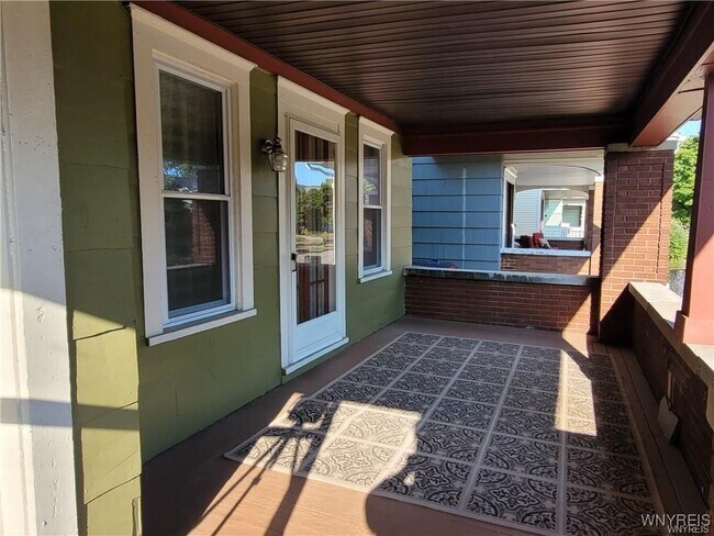 Photo - 139 Fordham Dr