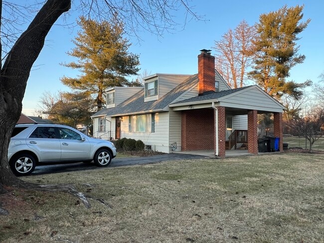 Photo - 7933 Old Seventh St