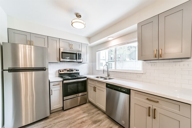 Photo - 1608 Welch St Unit 6