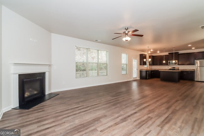 Photo - 194 Randy Way