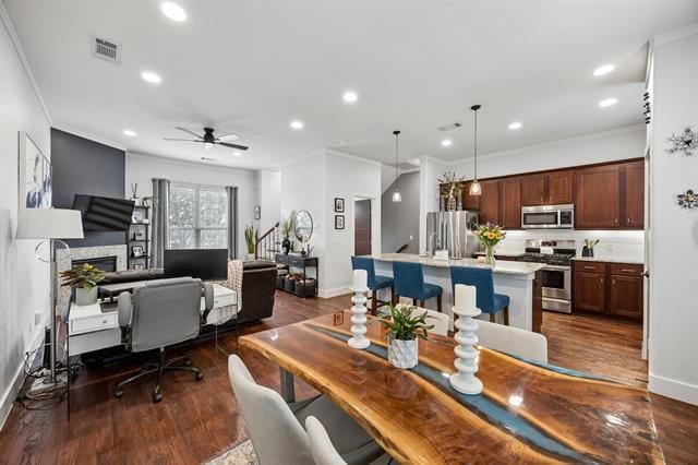 Building Photo - 5875 Ross Ave Unit 9