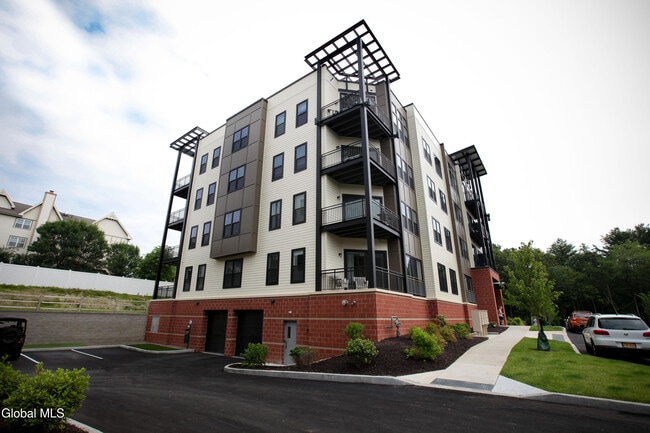 Building Photo - 21 Whistler Ct Unit 306