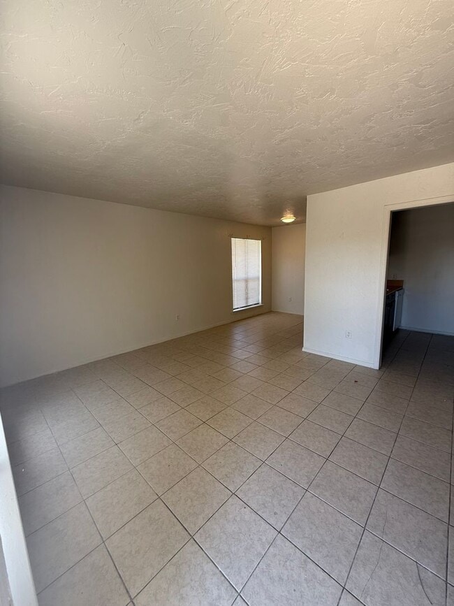 Photo - 1003 NW 50th St