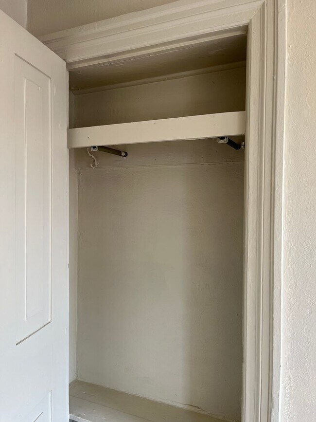 Photo - 211-213 Locust St Unidad Apt 2