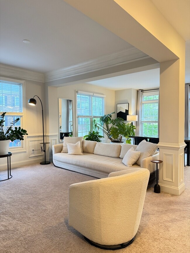 Photo - 6933 Stanwick Square