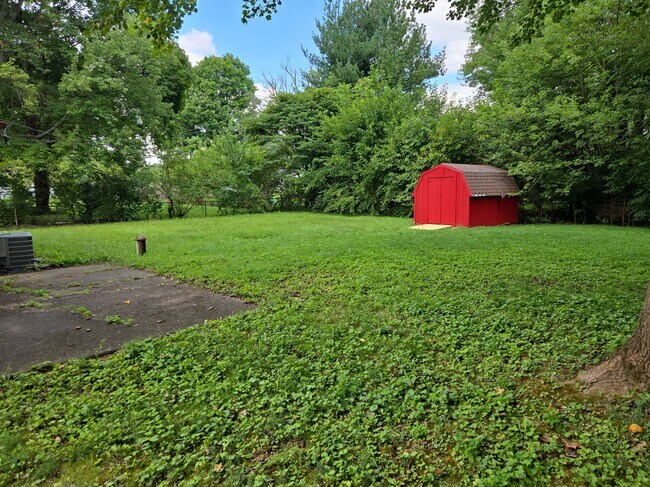 Photo - 6017 Northland Rd