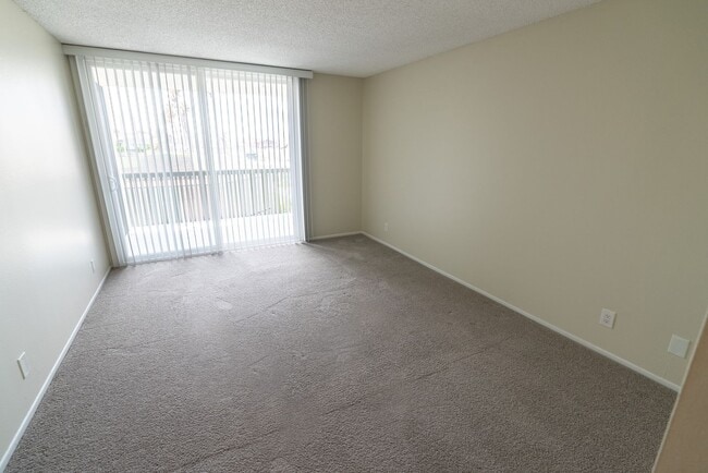 Photo - 4200 S Harbor Blvd Apartments