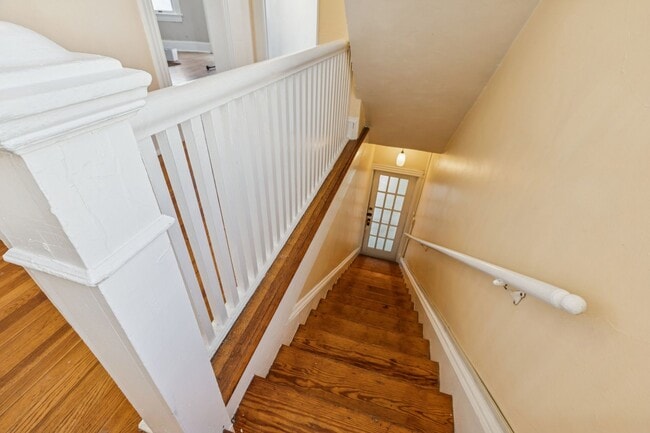 Photo - BEAUTIFUL Second Floor Unit in Olde Towne!