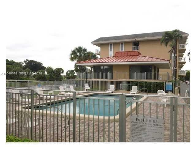 Photo - 455 S Pine Island Rd Unidad 306C