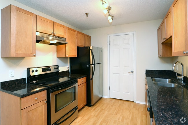 Interior Photo - Firethorne Rental