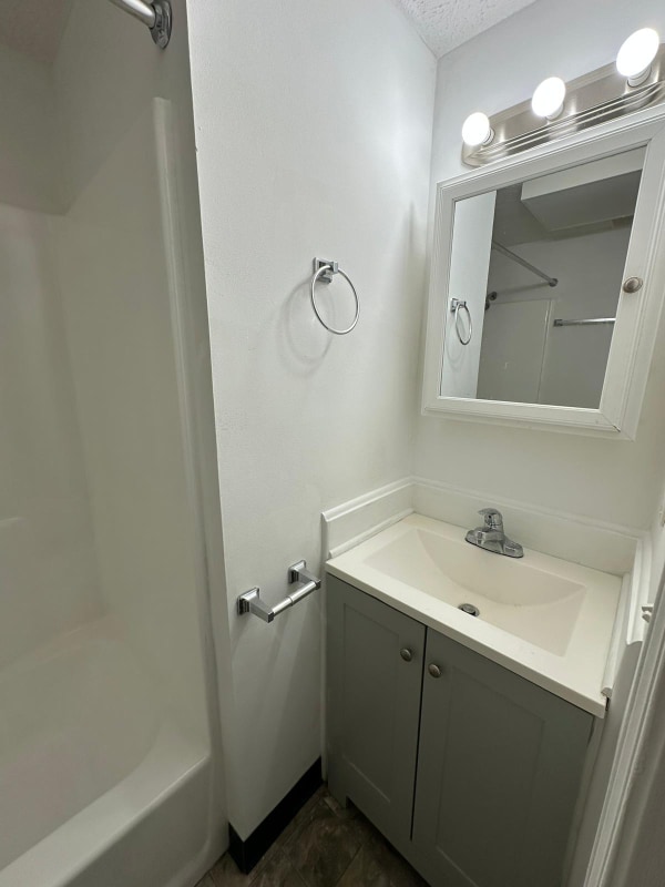 Photo - 766 Anderson Ave Unidad 1