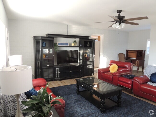 Building Photo - 96 Margie Dr Rental