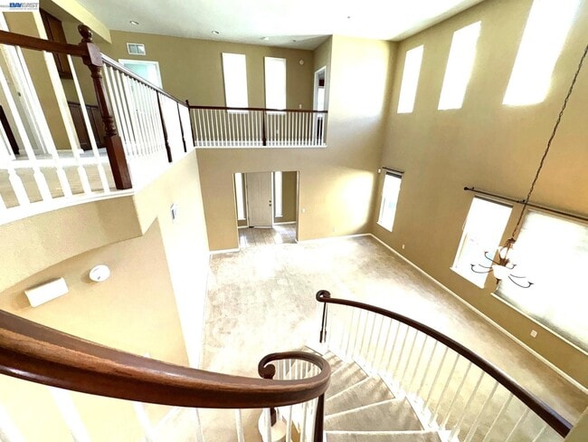 Building Photo - 1669 Marina Way