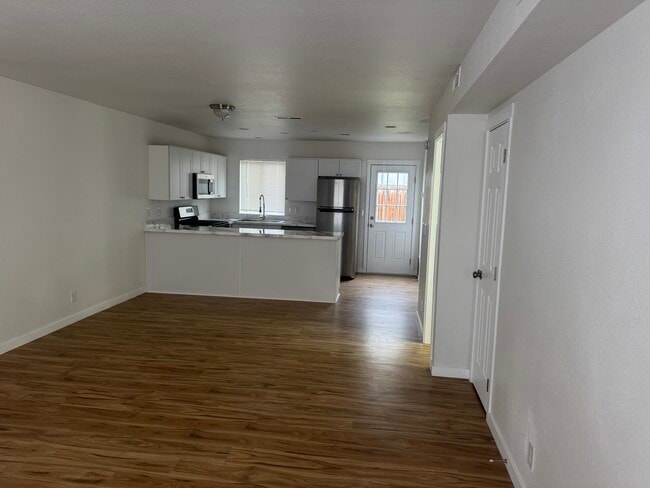 Photo - 1949 SW Timber Ave