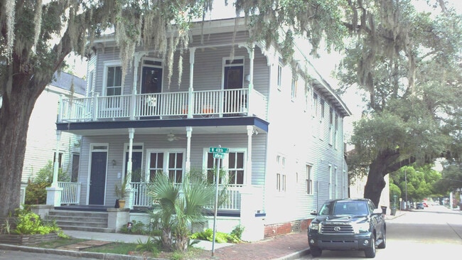Photo - 302 W 40th St Unit 302-A