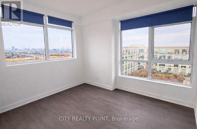 Photo - 251 Manitoba St