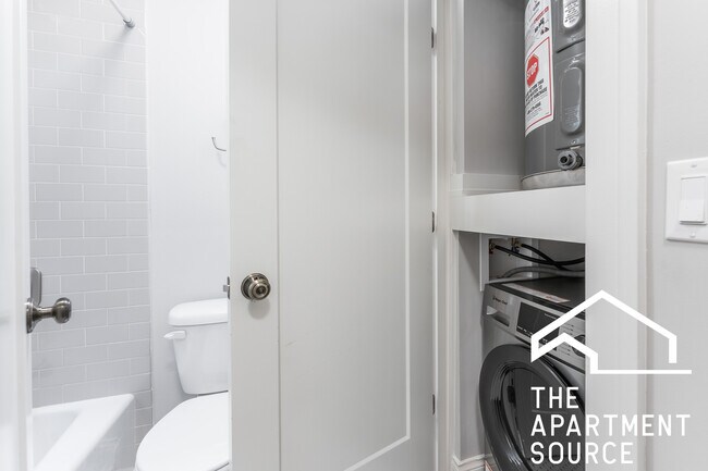 Photo - 640 W Wrightwood Ave Unit 108