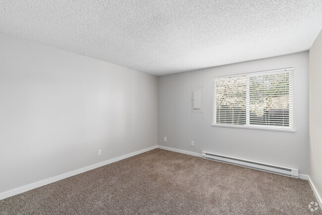 1BR, 1BA - 640SF - Bedroom - West End Apartments