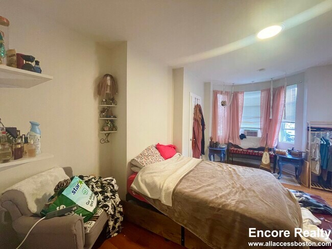 Photo - 75 Putnam St Unidad 7