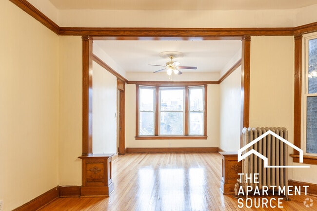 Building Photo - 3326 N Clark St Unit 2F Rental