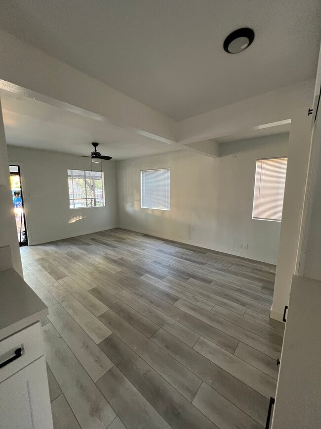 Photo - 1230 Omelveny Ave