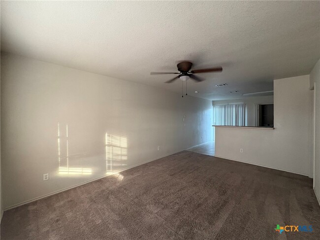 Photo - 2102 Tahoe Ct Unidad B