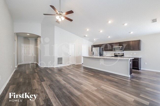 Photo - 911 Kingfisher Dr