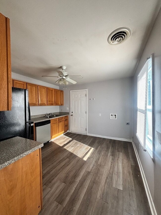 Photo - Adorable Two Bedroom Duplex In Truxton Unit 35 Radford St