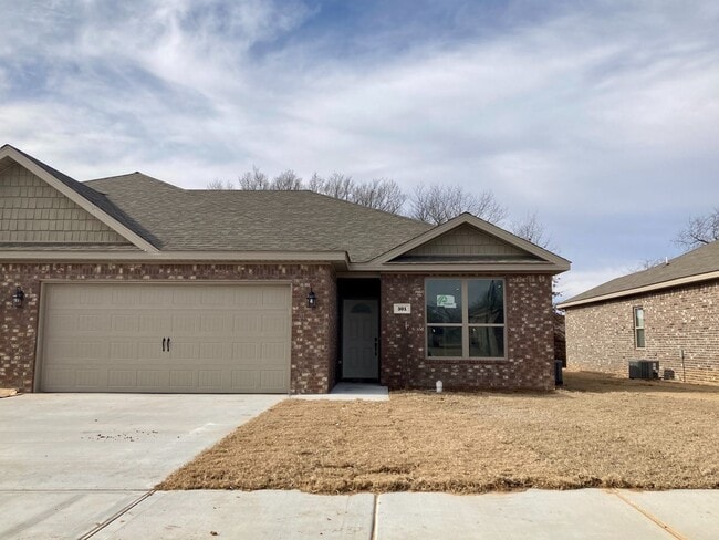 Photo - 303 Alder St