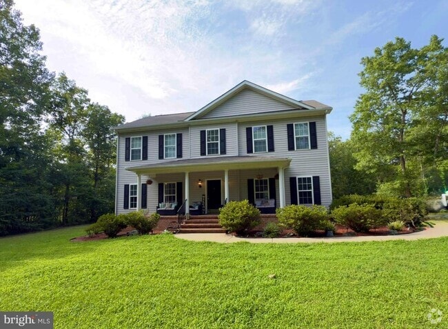 Building Photo - 864 Ridgemont Dr Rental