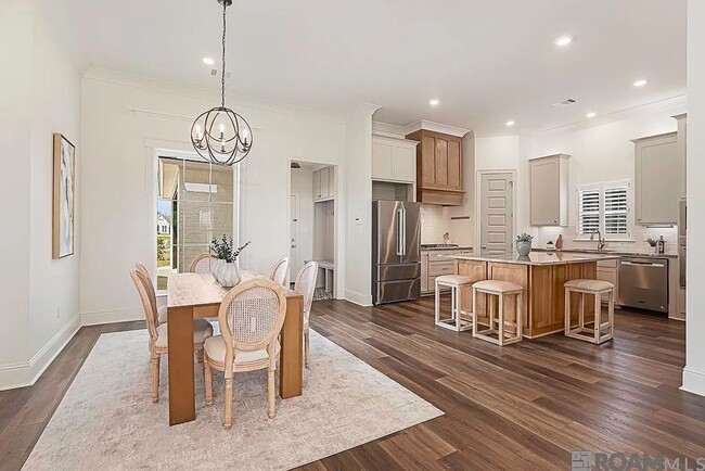 Building Photo - 4 Bedroom Home in Cheval Point Subdivision