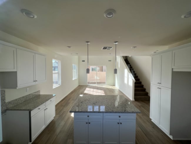 Photo - 540 Jubilee Pl