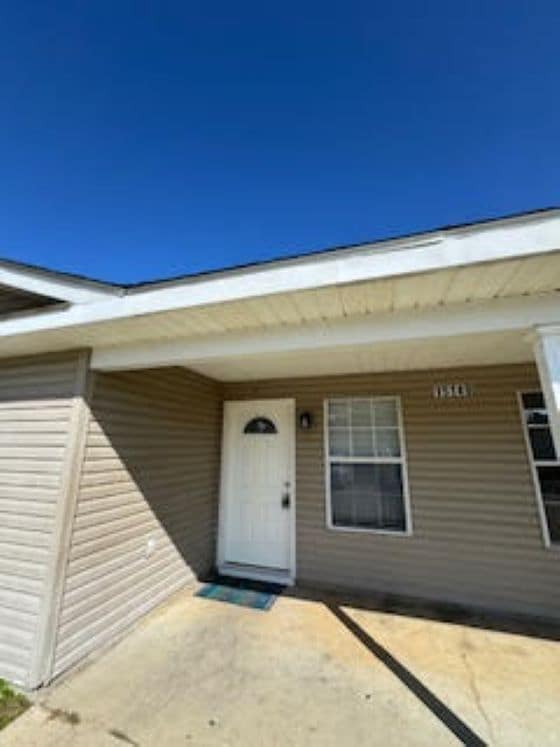 Building Photo - 15149 Deer Creek Dr Unit A