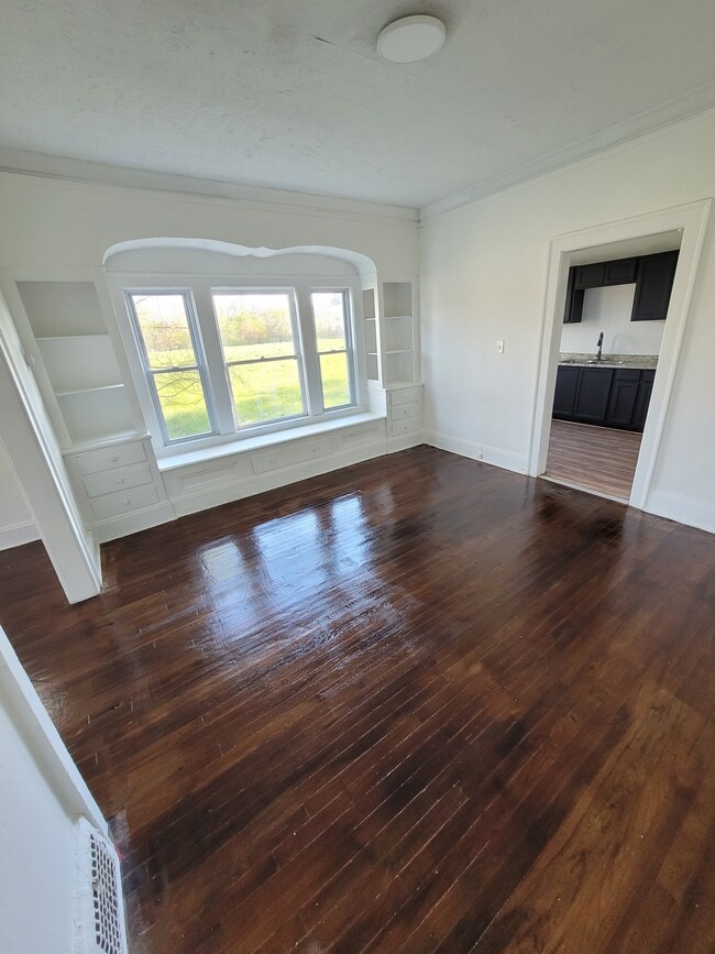 Photo - 718 E 124th St Unit #2