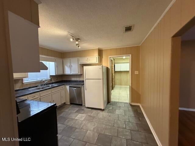 Photo - 320 Springdale Cir