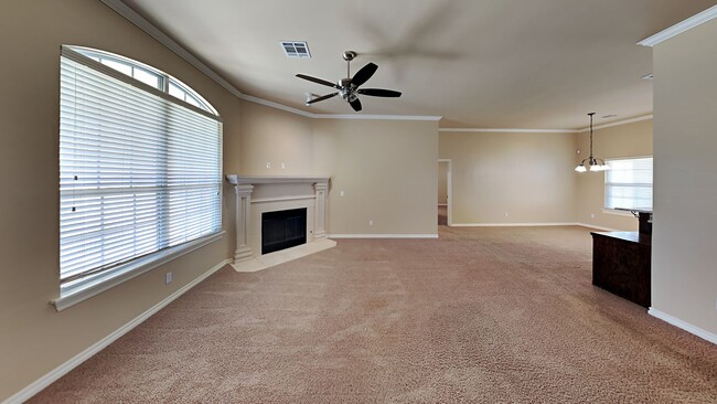 Photo - 4 Bedroom 2 Bathroom Home - Midwest City