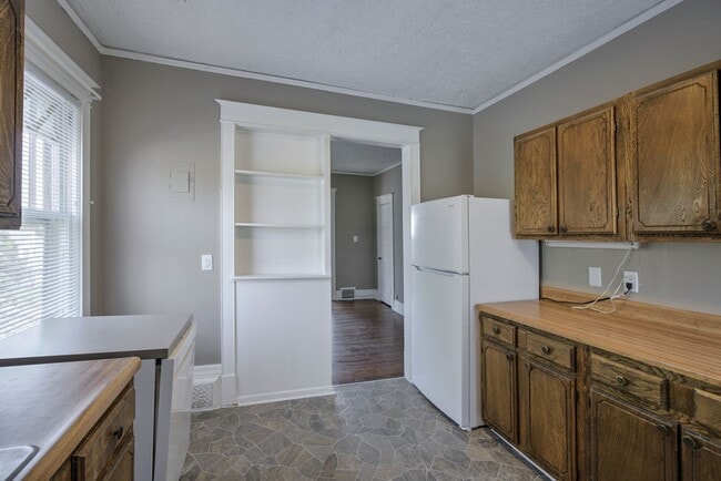Photo - 3405 Dewey Ave Unit 3405 #2