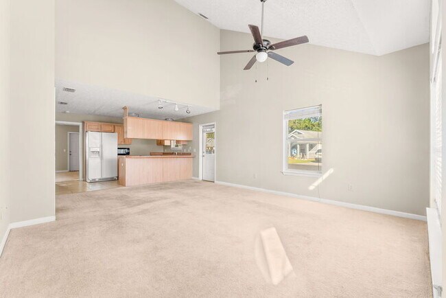 Photo - 133 White Cap Wy