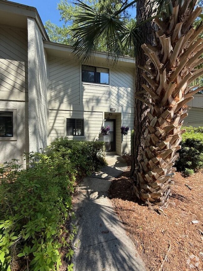 Building Photo - Upgraded - Woodlake Villa 148 Rental