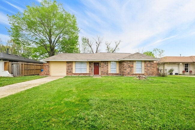 Building Photo - 122 W Havner Ln Rental