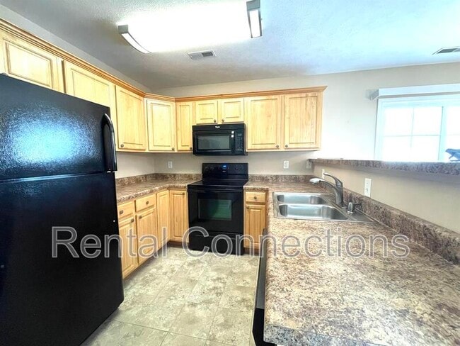 Photo - 1004 N Radcliffe St Unit B