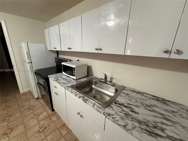 Photo - 6765 SW 19th St Unit Back