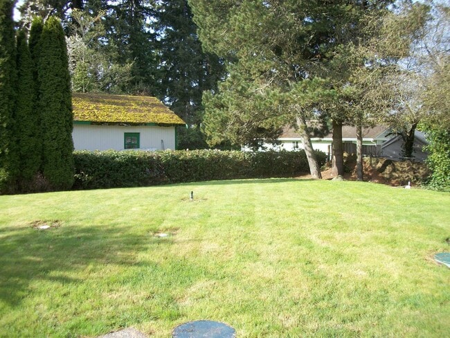 Photo - Tracyton Home! 2 Bedrooms with Large Fenced Yard