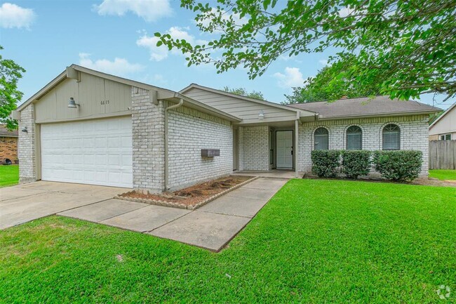Building Photo - 6615 Blue Ridge Dr Rental