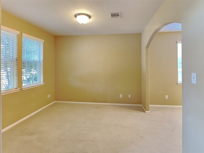 Photo - 633 Rocky Hollow Ln