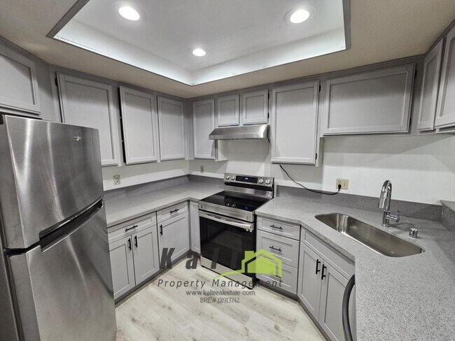 Photo - 3926 60th St